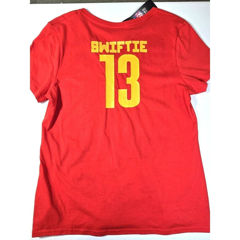 NWT KANSAS CITY CHIEFS WOMANS #13 SWIFTIE Tee SUper Bowl  SZ M Taylor Swift